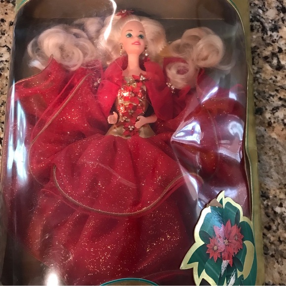 🎄Happy Holidays Hallmark Barbie Special Edition - Picture 6 of 11